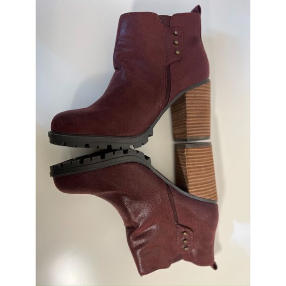 Call It Spring (ALDO) burgundy stacked heel ankle boots. Size 8. - Picture 6 of 10